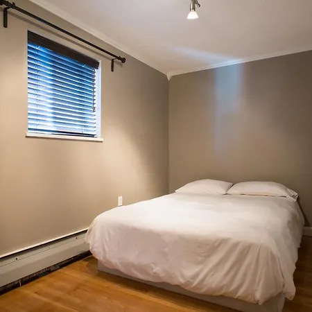 Apartment Cozy, Patio, Pool, And Whole Foods *