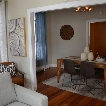 Spacious Beautiful 2bd/1ba Sleeps 4-7 In Best Location *
