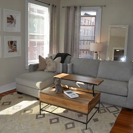 Spacious Beautiful 2bd/1ba Sleeps 4-7 In Best Location *