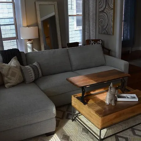 Spacious Beautiful 2bd/1ba Sleeps 4-7 In Best Location Boston