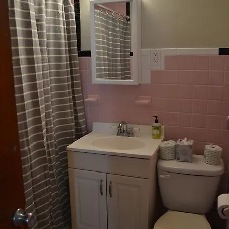 Spacious Beautiful 2bd/1ba Sleeps 4-7 In Best Location
