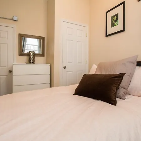 2 Bedroom In Downtown
