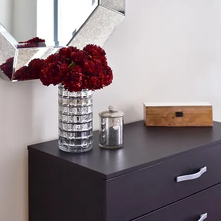 Two-bedroom On Milk Street Apt 3d Apartment *