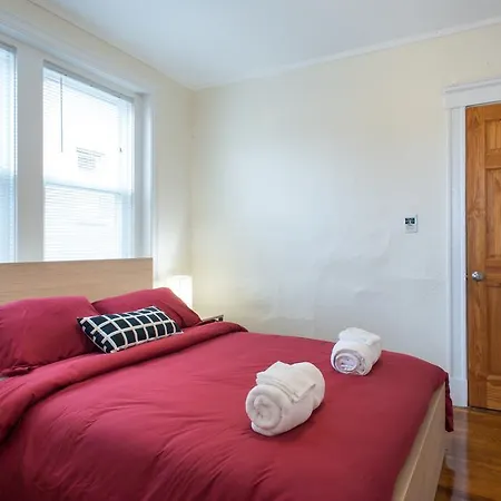 Super Location 2 Bedroom By The Green Line With Parking Spot * Boston
