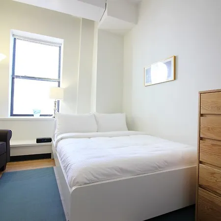 Temple Place Apartment *