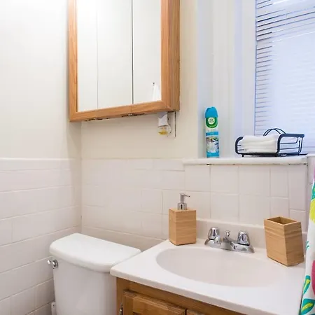 2 Bedroom Close To Fenway Park With One Parking Spot - 3 *