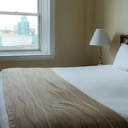 Buckminster Hotel