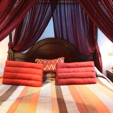 Moroccan Boutique 3*
