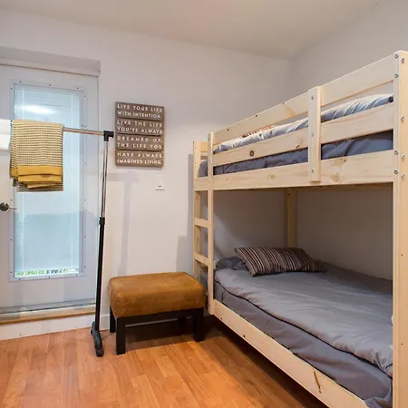 Renovated & Huge 5br/3ba Apt With Parking Around Fenway