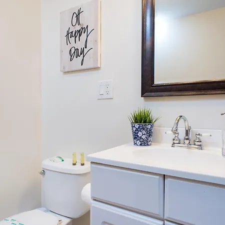 Renovated & Huge 5br/3ba Apt With Parking Around Fenway *