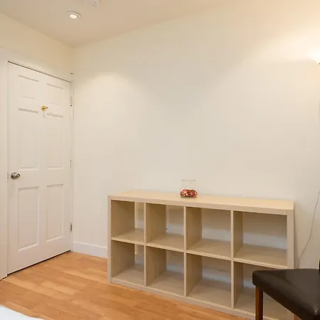 Renovated & Huge 5br/3ba Apt With Parking Around Fenway Boston
