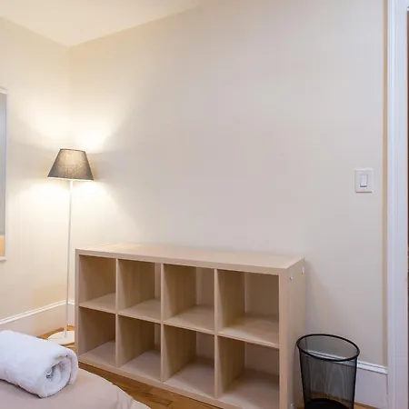 Apartment Renovated & Huge 5br/3ba Apt With Parking Around Fenway