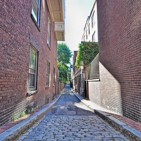 Charming Charles St In The Heart Of