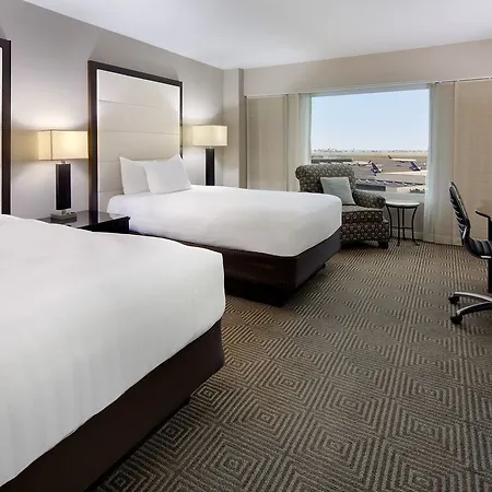 Hyatt Regency Harbor 4*