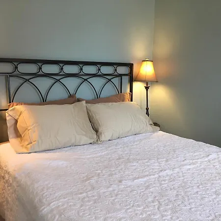 Back Bay Suites *