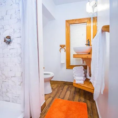 Sweet Retreat W/grill Parking Guest house