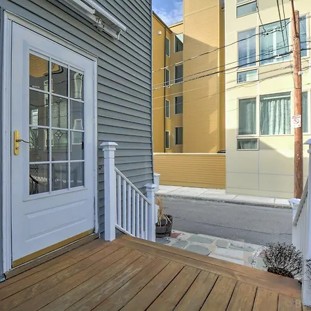 Colbyco Cityside Holiday home