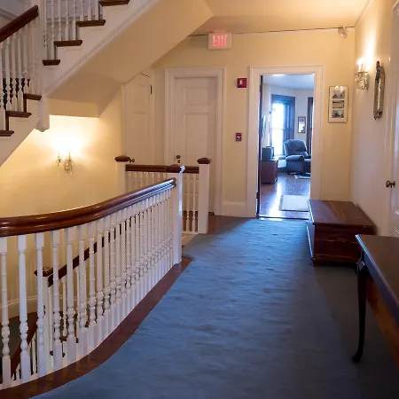 Bed & Breakfast The Gryphon House 3*