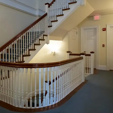 Bed & Breakfast The Gryphon House 3*