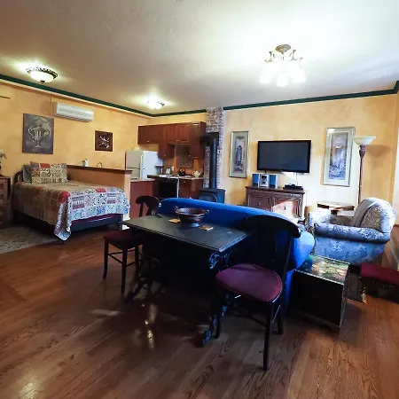 The Gryphon House 3*