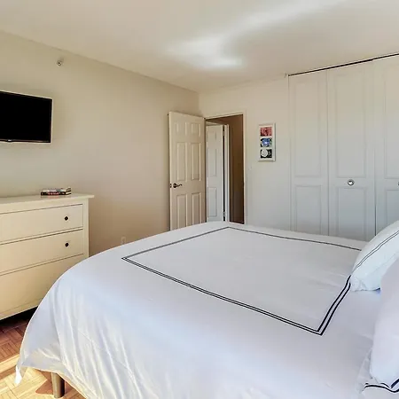 The West End Family Getaway Holiday home Boston