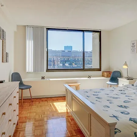 Holiday home The West End Family Getaway Boston