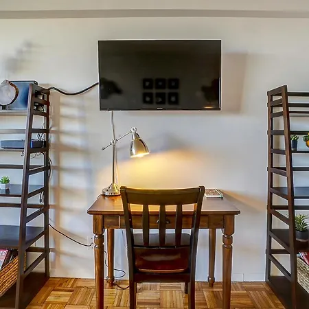The West End Family Getaway Holiday home Boston