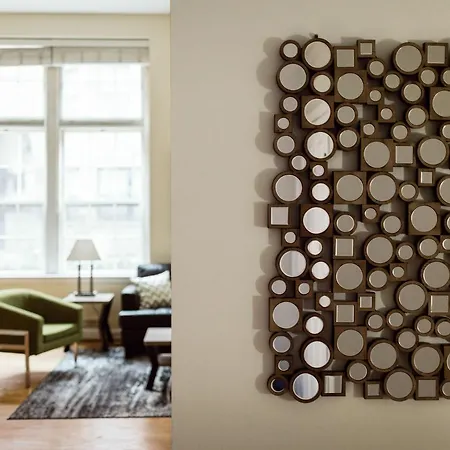 Alfred On Garrison Street Apartment
