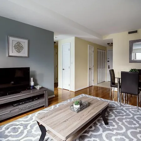 Alfred On Garrison Street Apartment *