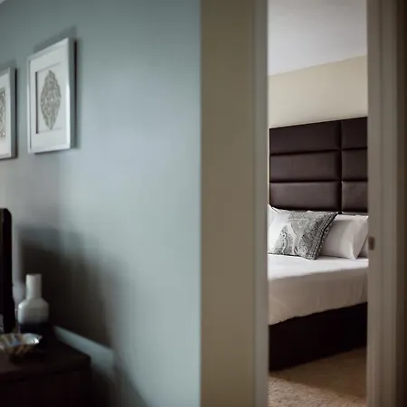Alfred On Garrison Street Apartment