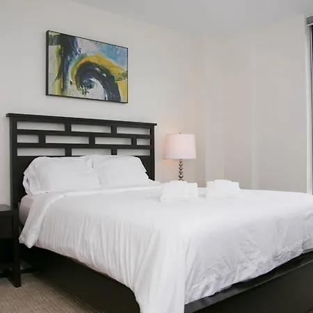 Two-bedroom On N Western Avenue Apt 308 *