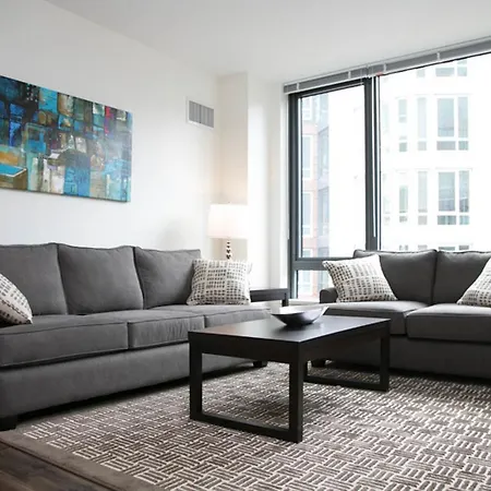 Two-bedroom On N Western Avenue Apt 308