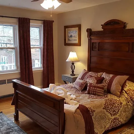 Bed & Breakfast Natalie House Boston