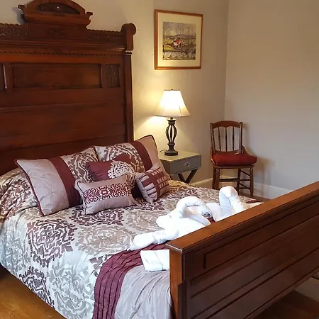 Natalie House Bed & Breakfast 3*