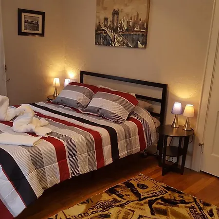 Natalie House Bed & Breakfast
