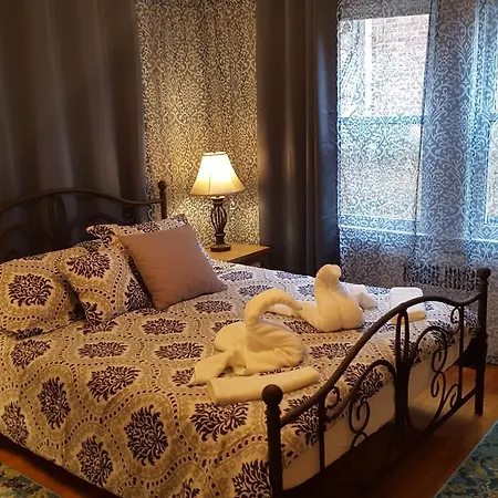 Natalie House Bed & Breakfast Boston