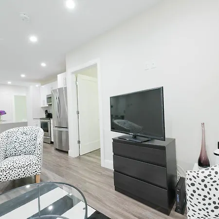 Three-bedroom On Tremont Street Apt 403 *