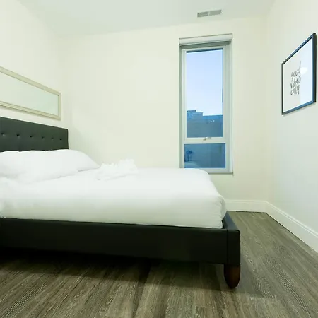 Three-bedroom On Tremont Street Apt 403 *