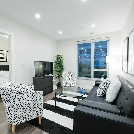 Apartment Three-bedroom On Tremont Street Apt 403 *