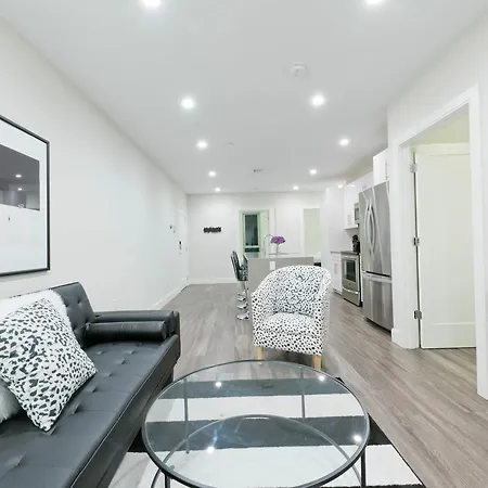 Apartment Three-bedroom On Tremont Street Apt 403 *