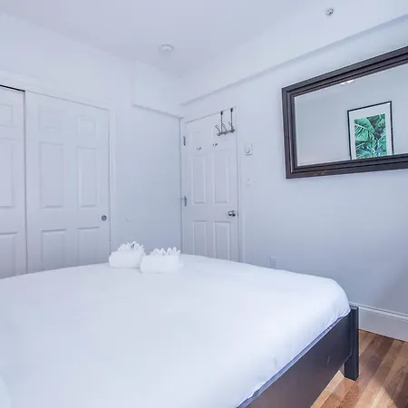 One-bedroom On Warrenton Street Apt 3 Apartment