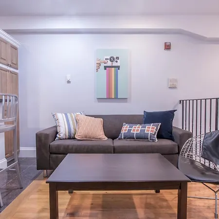 One-bedroom On Warrenton Street Apt 2 Apartment