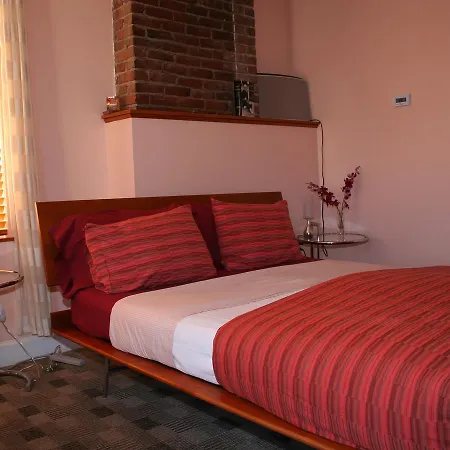 Encore Bed & Breakfast
