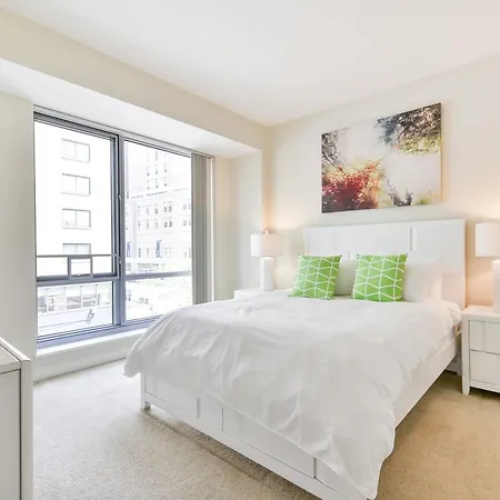Apartment Global Luxury Suites At West End *
