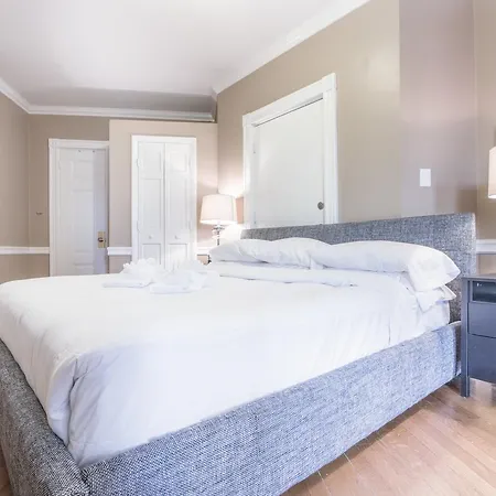 One-bedroom On Bay State Road Apt 3r * Boston