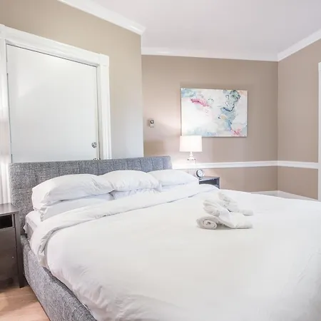 One-bedroom On Bay State Road Apt 3r