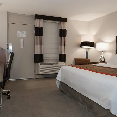 Hotel Ramada By Wyndham 3*