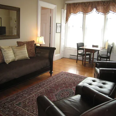 Back Bay Suites Apartment