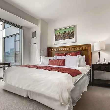 Global Luxury At Kenmore Square Apartment