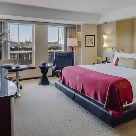 Battery Wharf Hotel, Waterfront Hotel 4*